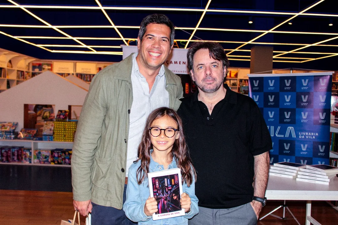 Lançamento de A Garota de Seul na Livraria da Vila — foto 15 Lançamento de A Garota de Seul na Livraria da Vila — foto 15