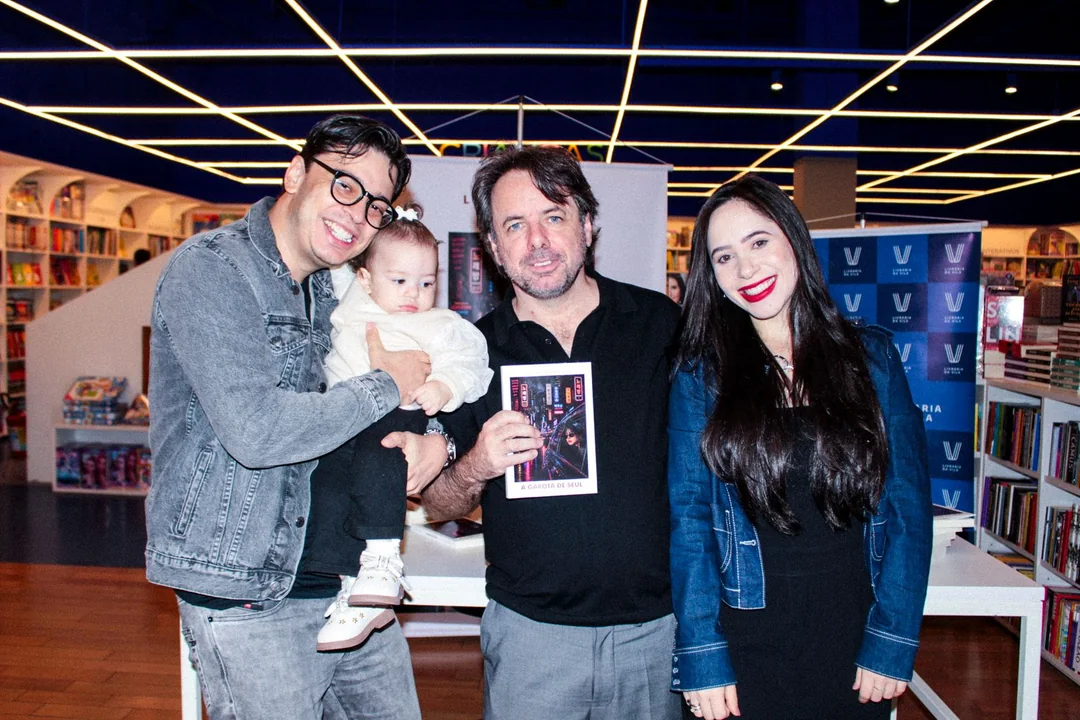 Lançamento de A Garota de Seul na Livraria da Vila — foto 16 Lançamento de A Garota de Seul na Livraria da Vila — foto 16