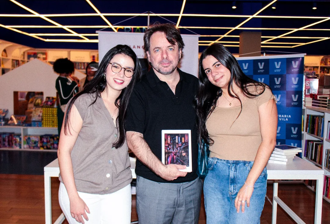Lançamento de A Garota de Seul na Livraria da Vila — foto 17 Lançamento de A Garota de Seul na Livraria da Vila — foto 17