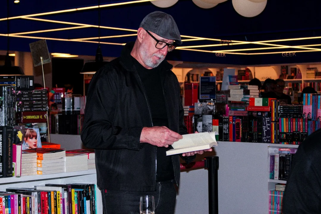 Lançamento de A Garota de Seul na Livraria da Vila — foto 28 Lançamento de A Garota de Seul na Livraria da Vila — foto 28