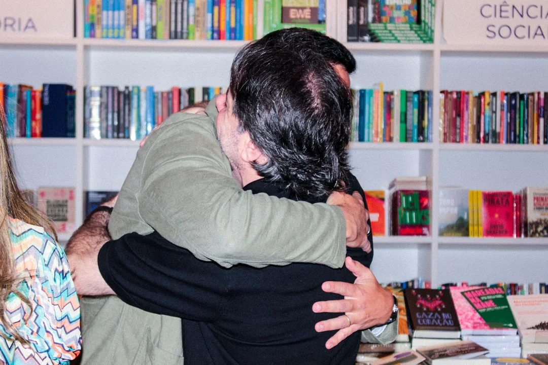 Lançamento de A Garota de Seul na Livraria da Vila — foto 37 Lançamento de A Garota de Seul na Livraria da Vila — foto 37