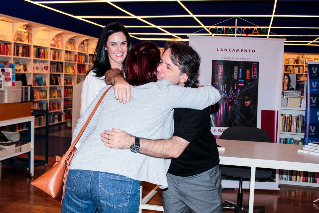 Lançamento de A Garota de Seul na Livraria da Vila — foto 38 Lançamento de A Garota de Seul na Livraria da Vila — foto 38