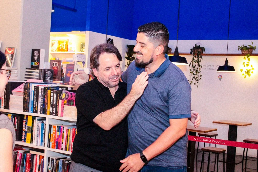 Lançamento de A Garota de Seul na Livraria da Vila — foto 45 Lançamento de A Garota de Seul na Livraria da Vila — foto 45