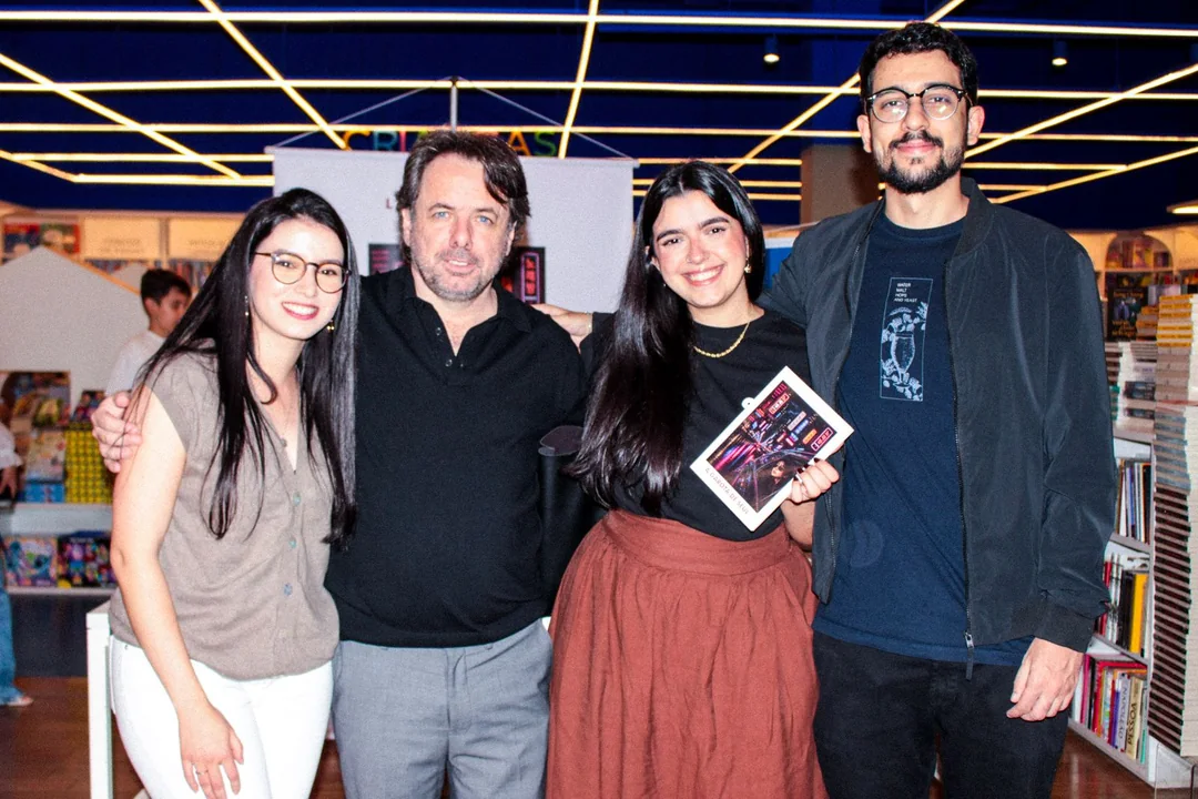 Lançamento de A Garota de Seul na Livraria da Vila — foto 09 Lançamento de A Garota de Seul na Livraria da Vila — foto 09